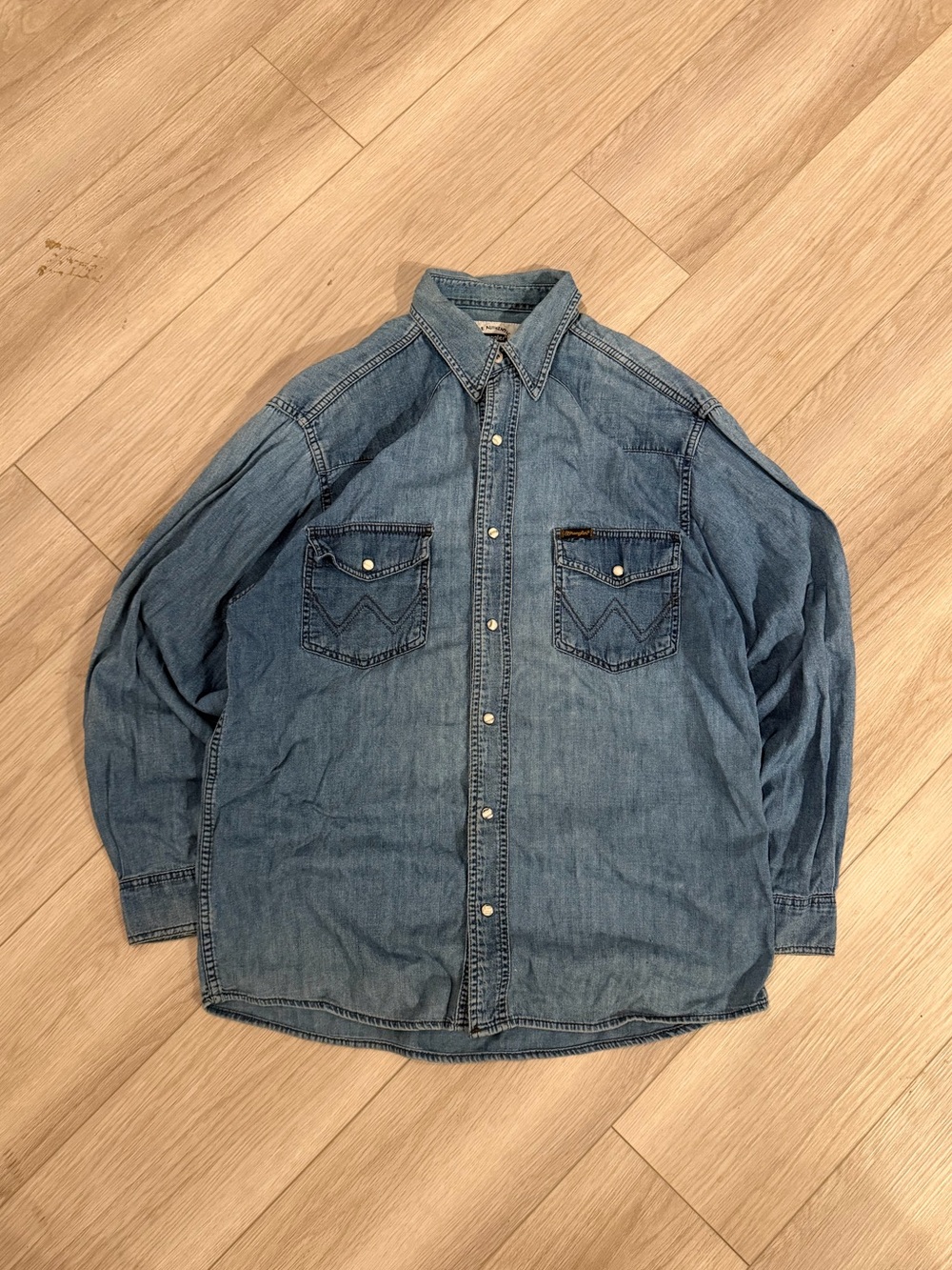 Vintage Wrangler Light Blue Western Denim Long Sleeve Button Up Shirt